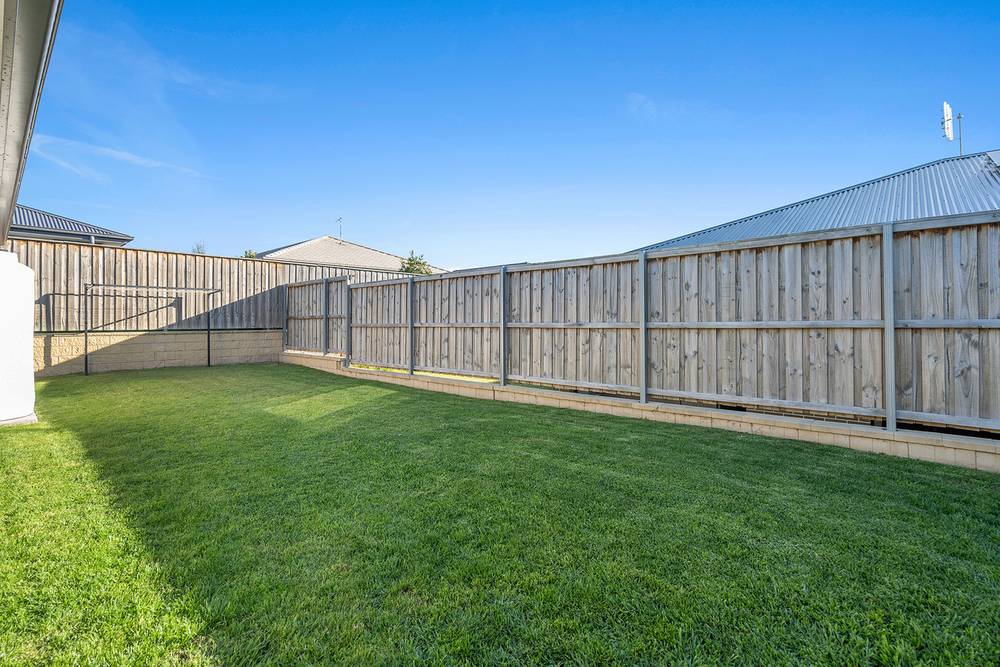 11 Meadowhawk Street, Chisholm, NSW 2322