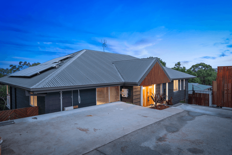 37 Crestridge Crescent, OXENFORD, QLD 4210