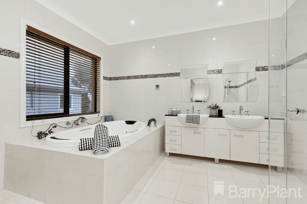 26 Maculata Grove, Bundoora, VIC 3083