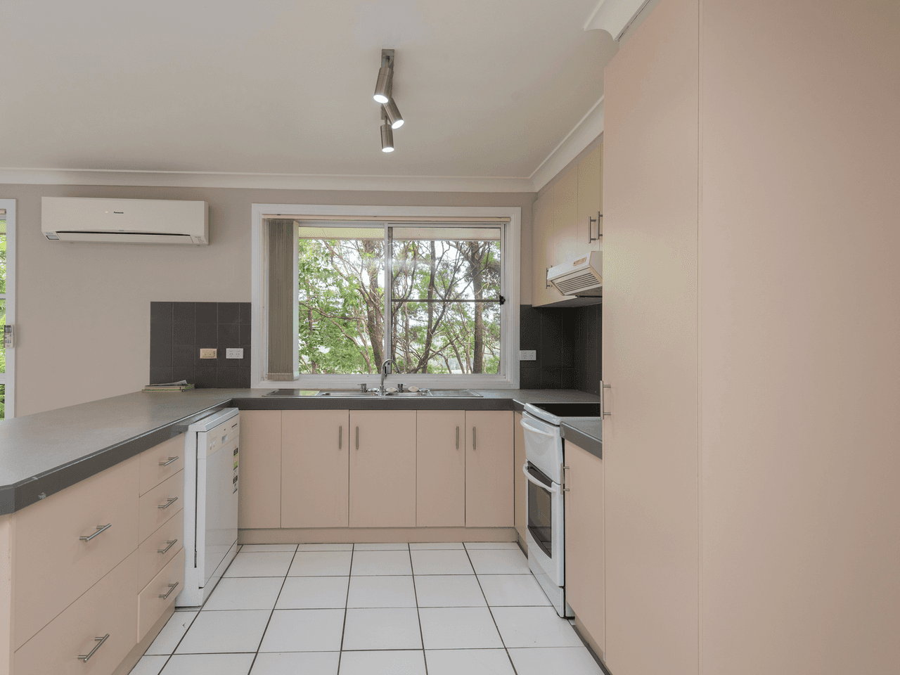 1/13 Pendara Crescent, LISMORE HEIGHTS, NSW 2480