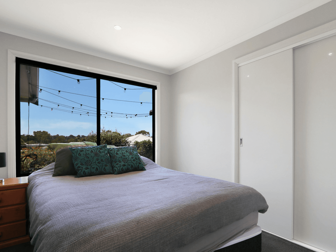 4 Cluster Court, NEWLANDS ARM, VIC 3875