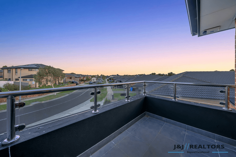 8 Cradle Avenue, Clyde, VIC 3978