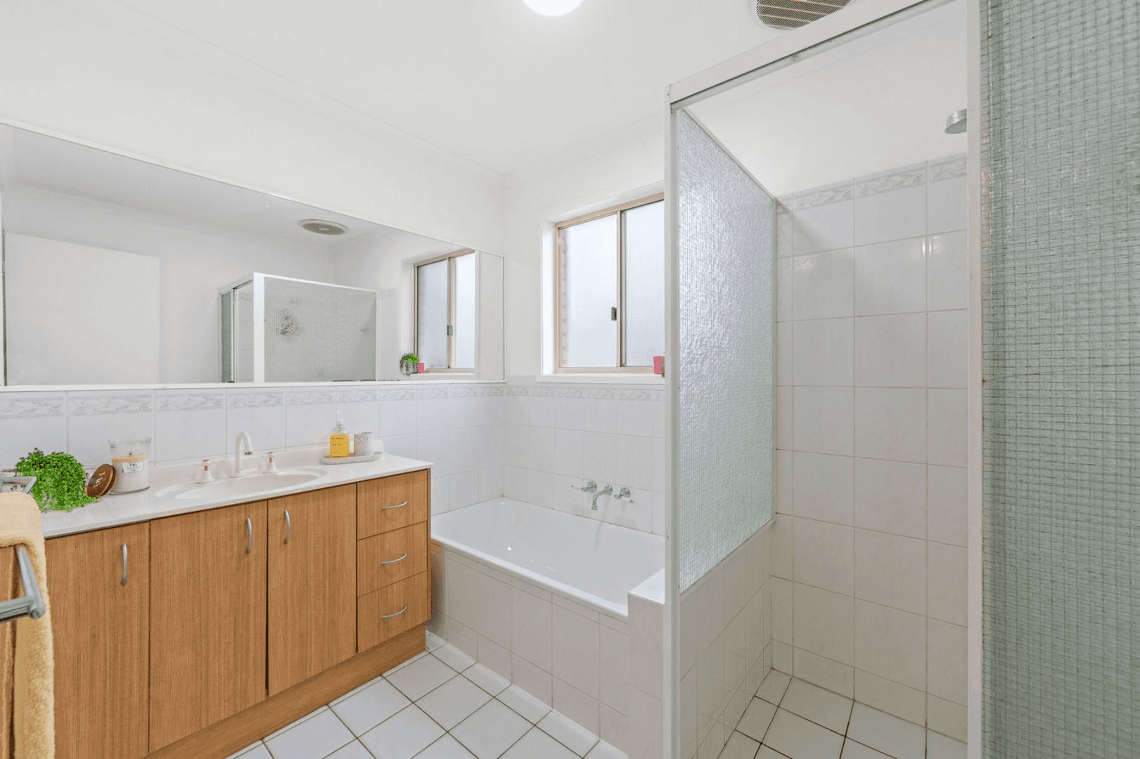 52 Coombe Avenue, HOPE ISLAND, QLD 4212