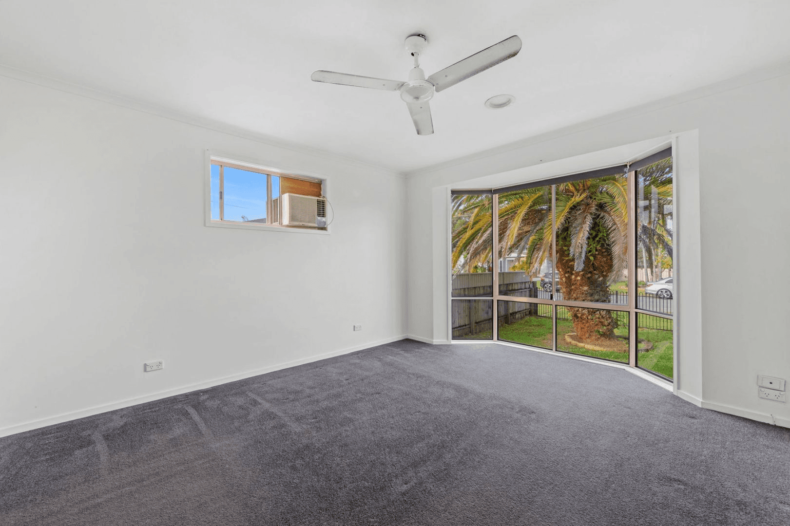 52 Coombe Avenue, HOPE ISLAND, QLD 4212