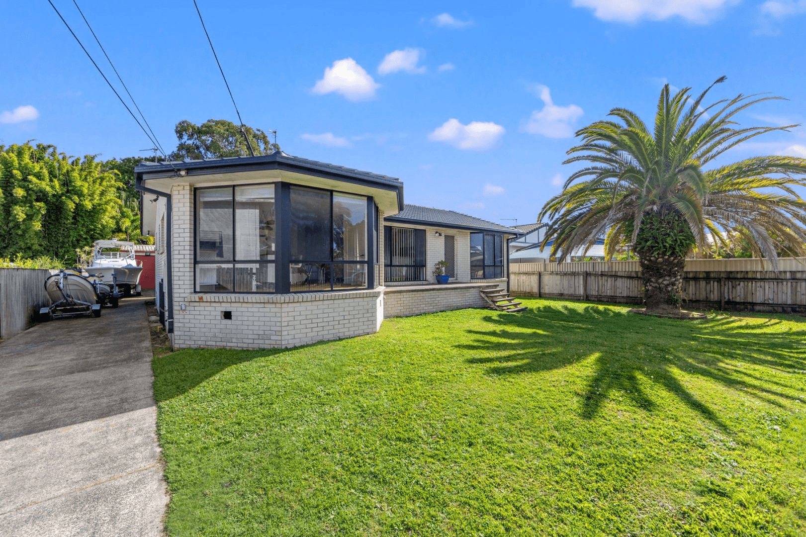 52 Coombe Avenue, HOPE ISLAND, QLD 4212