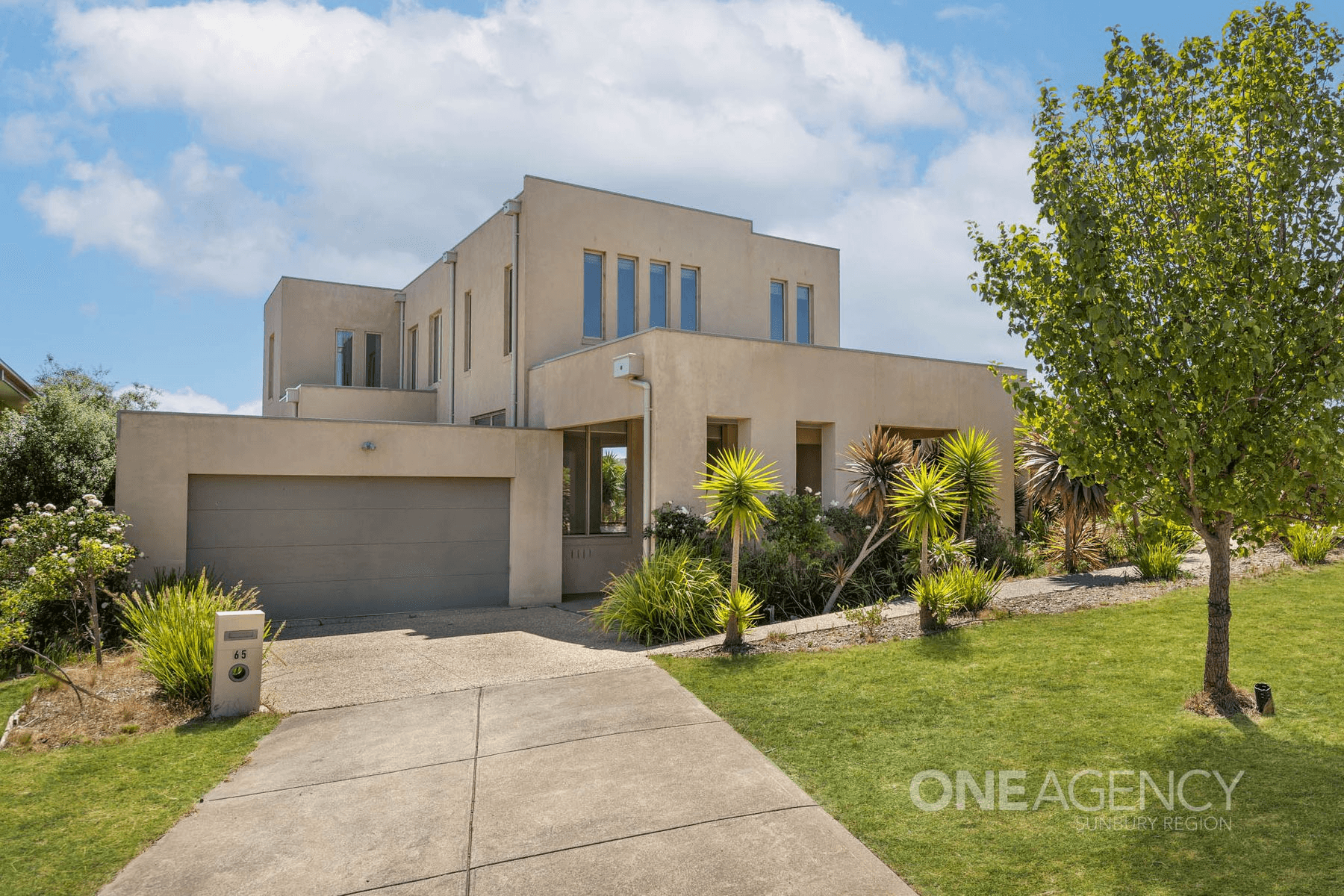 65 Saxonwood Drive, Sunbury, VIC 3429