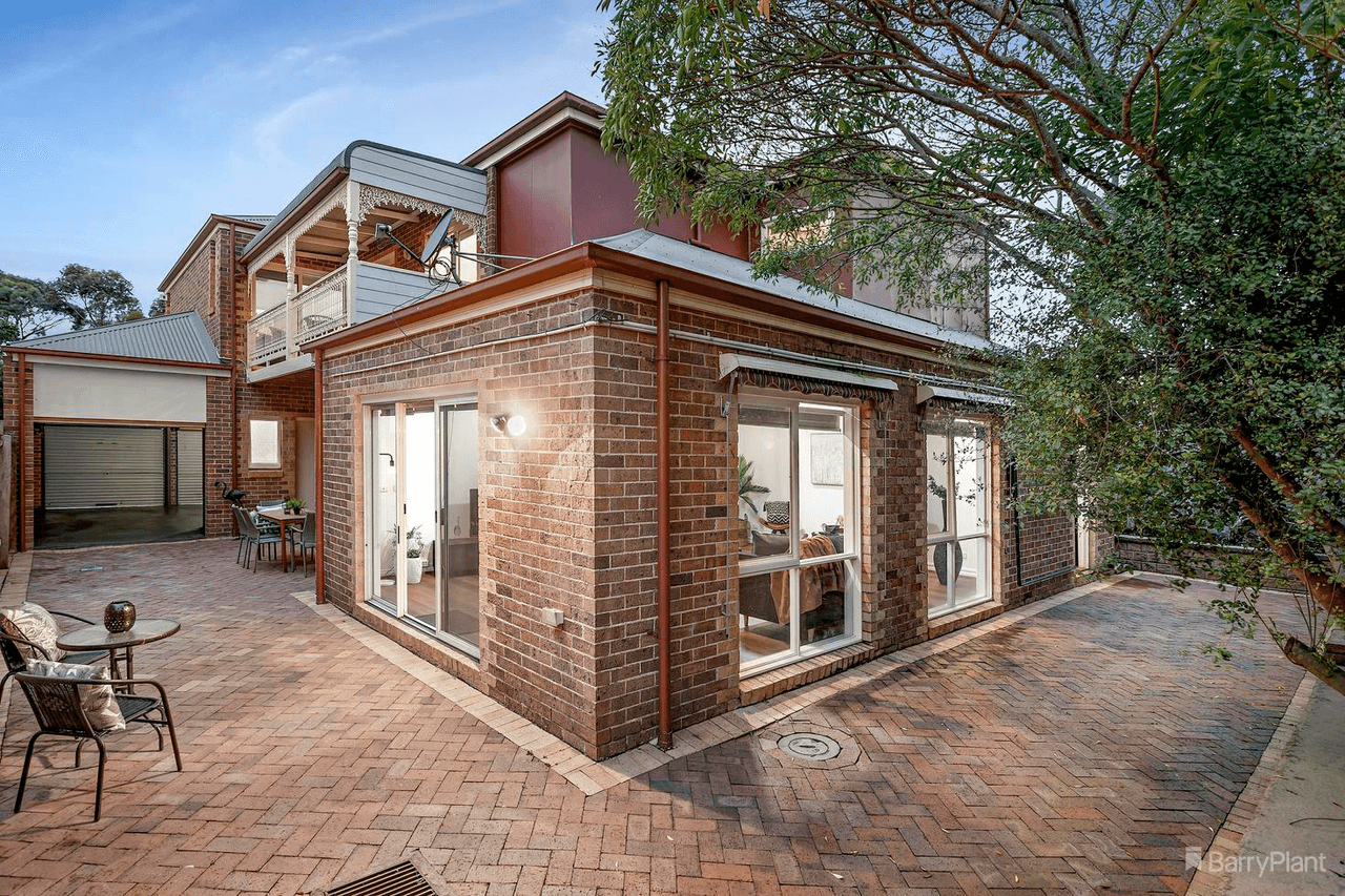 63  The Boulevarde, DONCASTER, VIC 3108