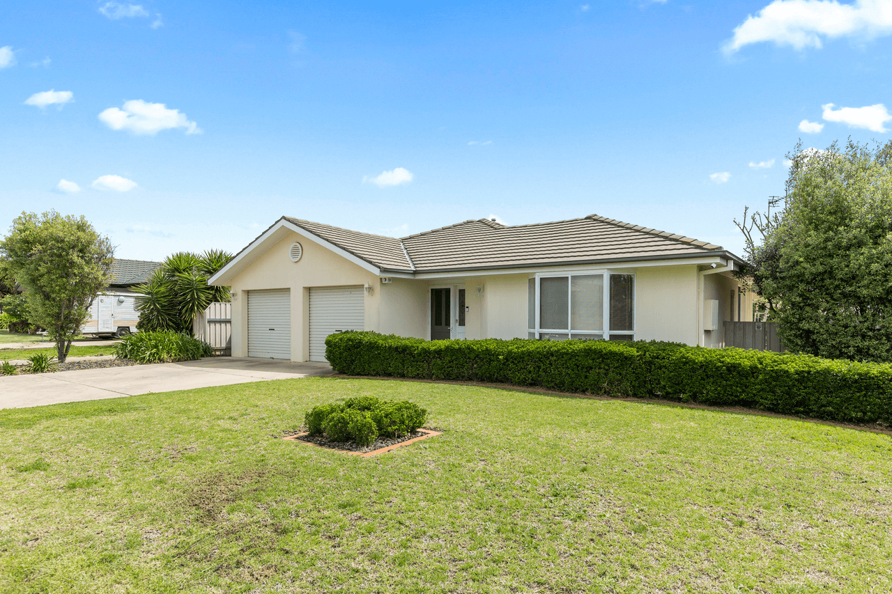 89 Yentoo Drive, GLENFIELD PARK, NSW 2650