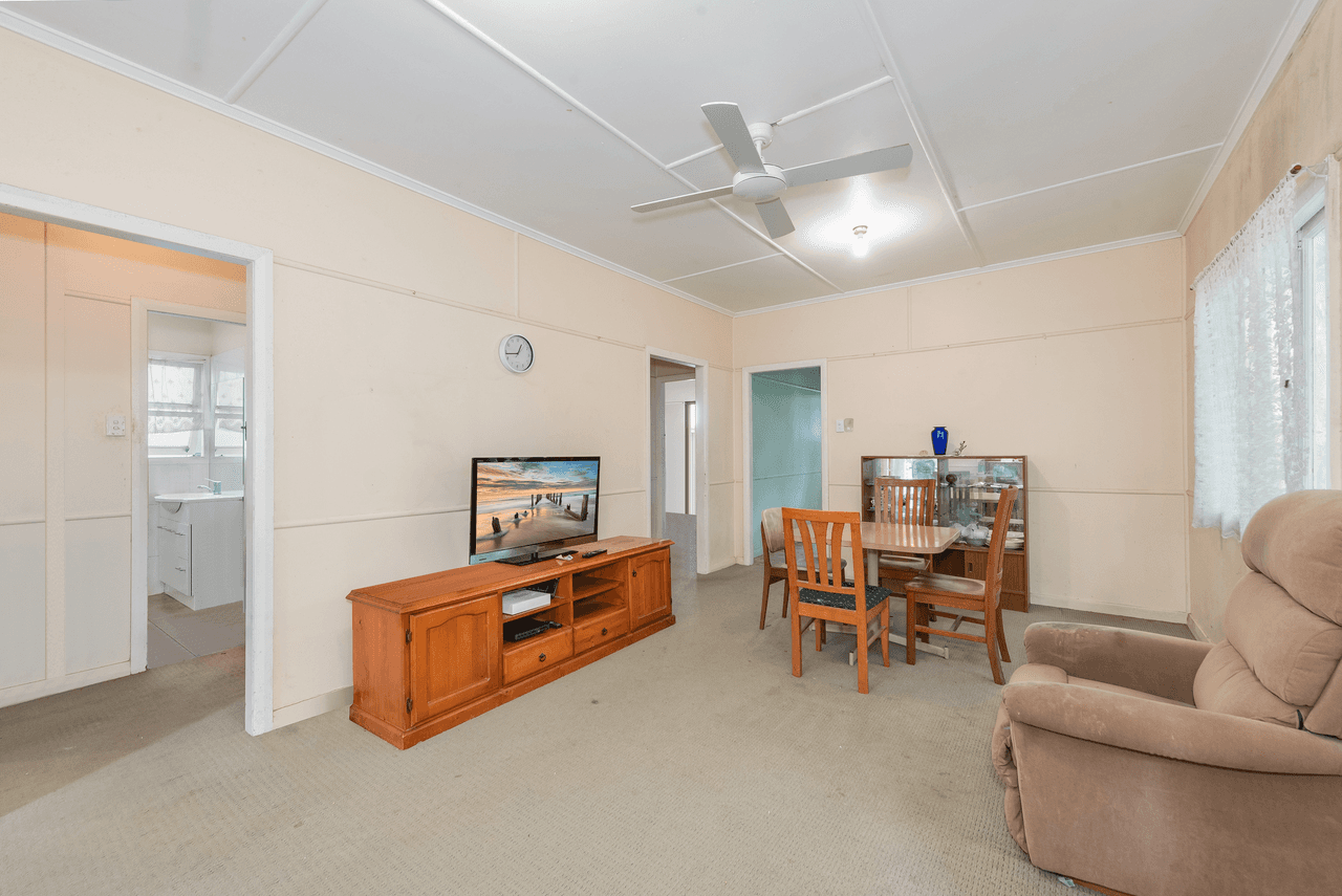 7 The Promenade, CAMP HILL, QLD 4152