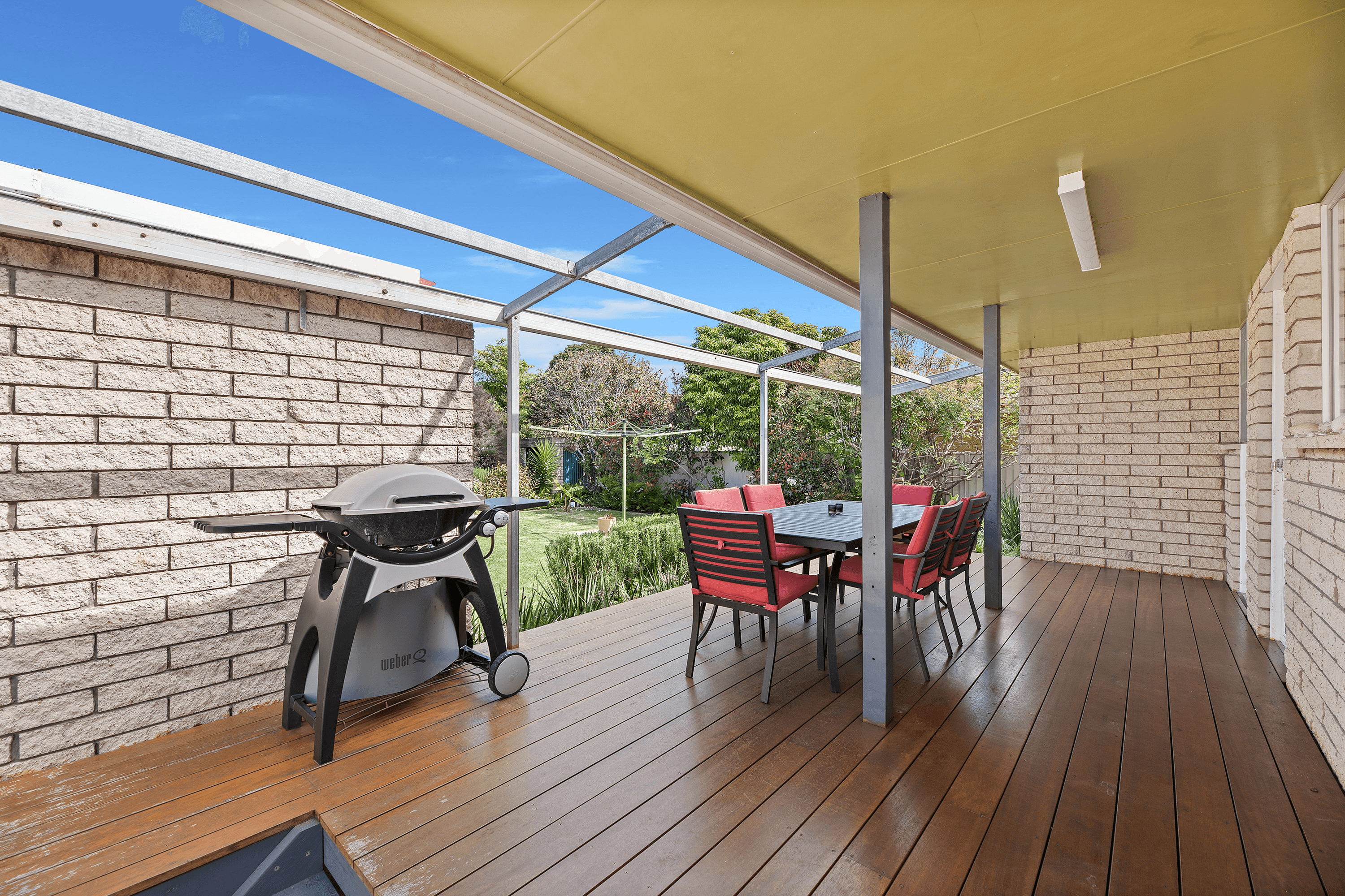 17 Hyland Avenue, NAROOMA, NSW 2546