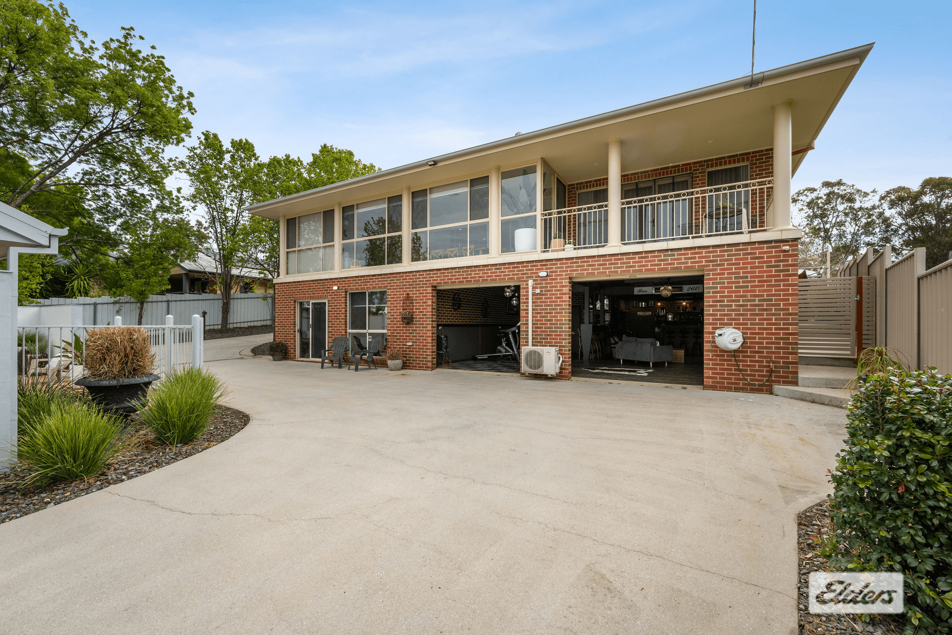 348 Diggers Road, Lavington, NSW 2641