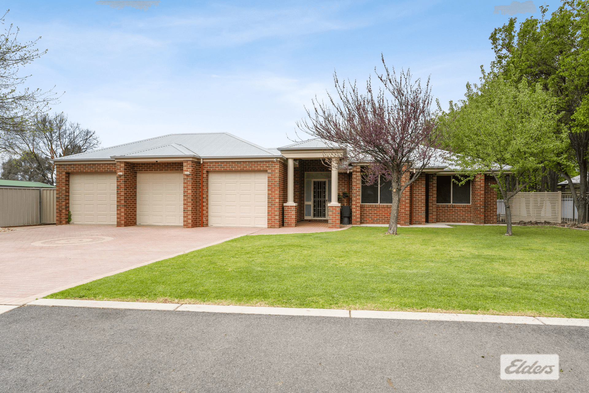 348 Diggers Road, Lavington, NSW 2641