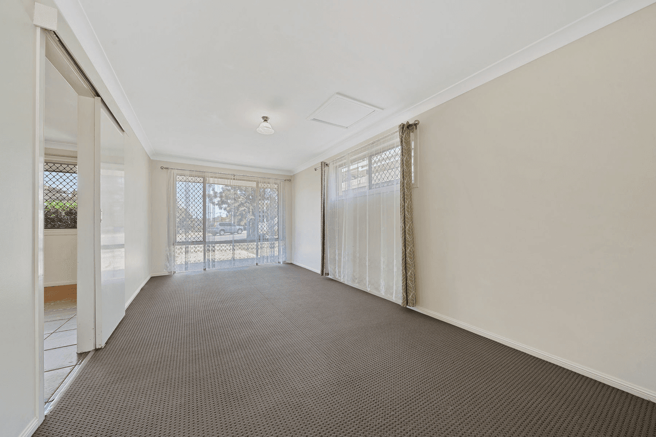 33 Seppelt Street, WILSONTON HEIGHTS, QLD 4350