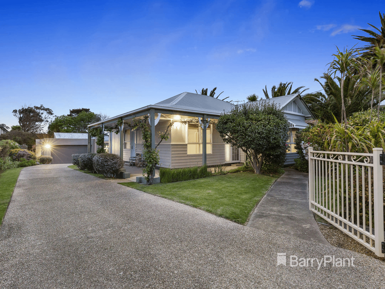 21  King Georges Avenue, MORNINGTON, VIC 3931