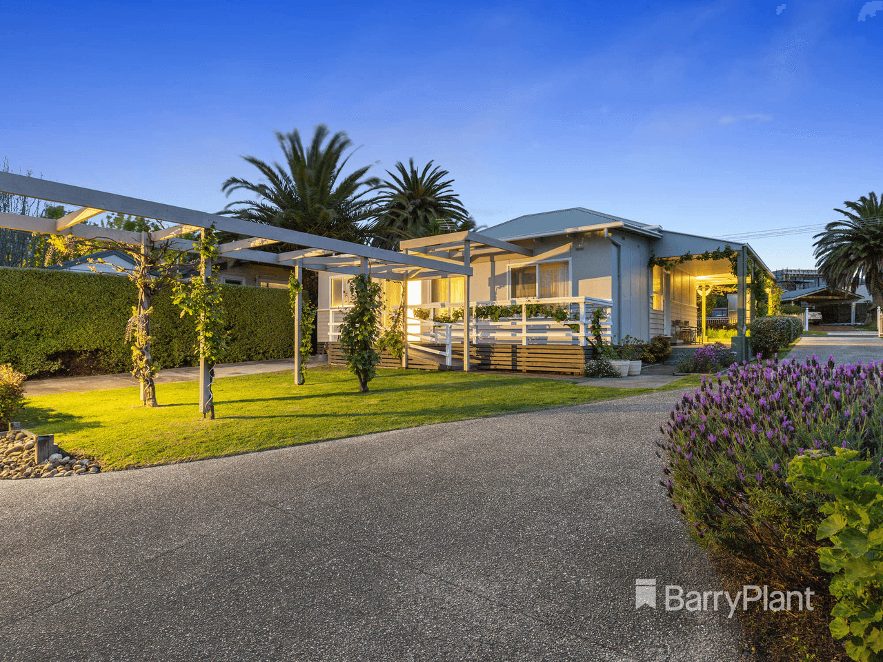 21  King Georges Avenue, MORNINGTON, VIC 3931