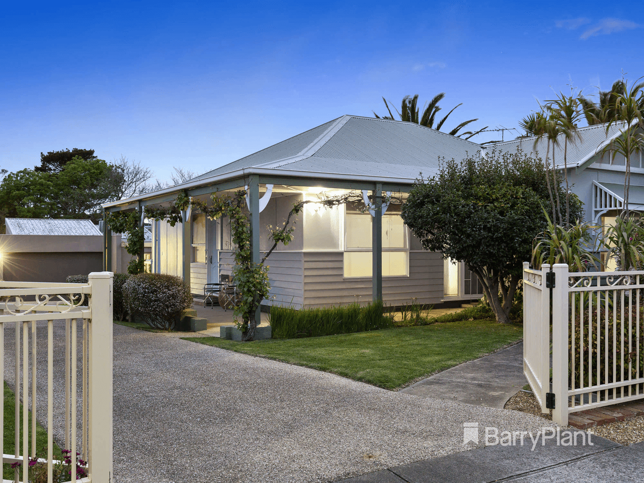 21  King Georges Avenue, MORNINGTON, VIC 3931