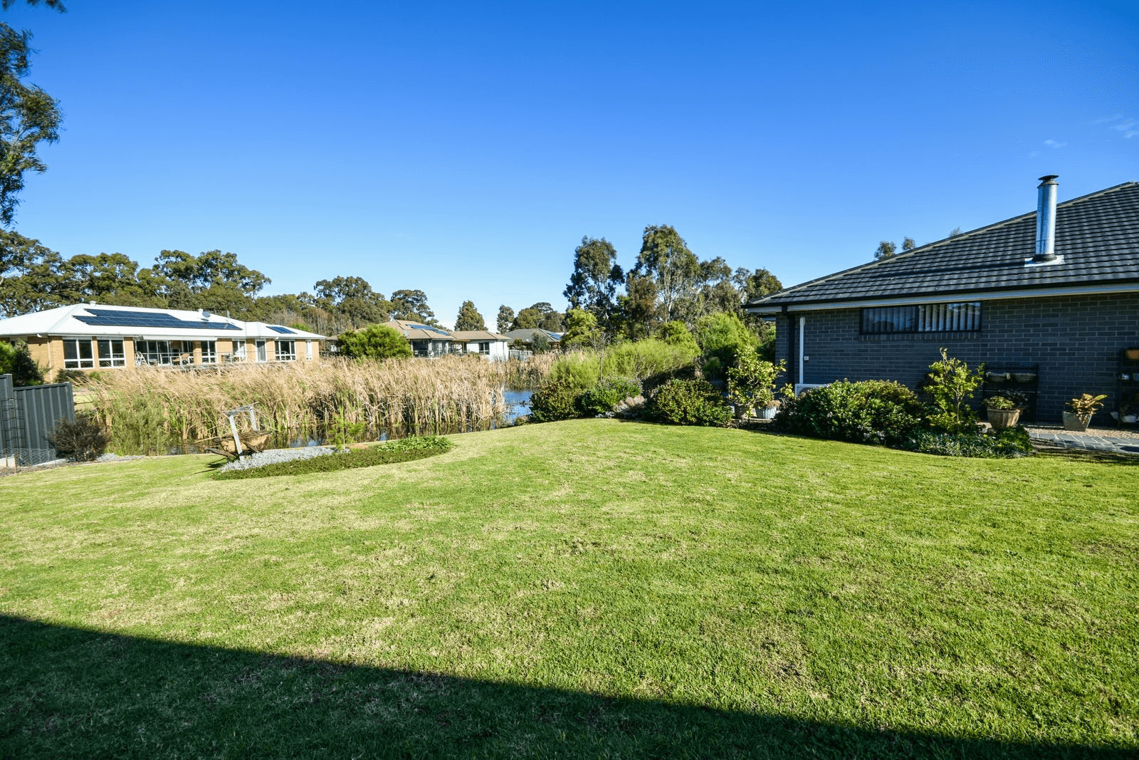 14 Jacaranda Dr, Paynesville, VIC 3880