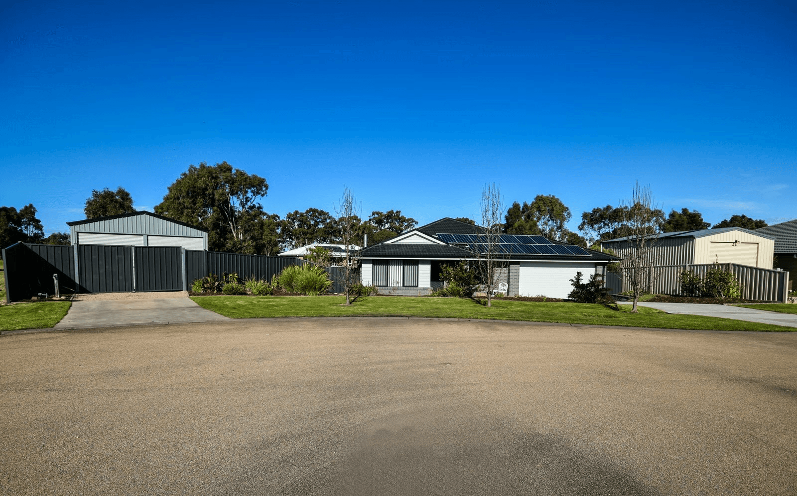 14 Jacaranda Dr, Paynesville, VIC 3880