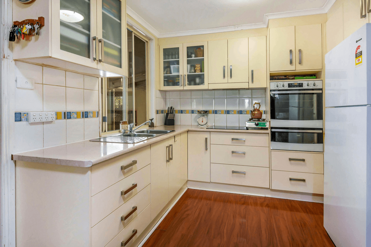 17 Koreelah Street, UPPER LOCKYER, QLD 4352