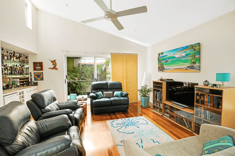 2 Naiad Ct, Rainbow Beach, QLD 4581