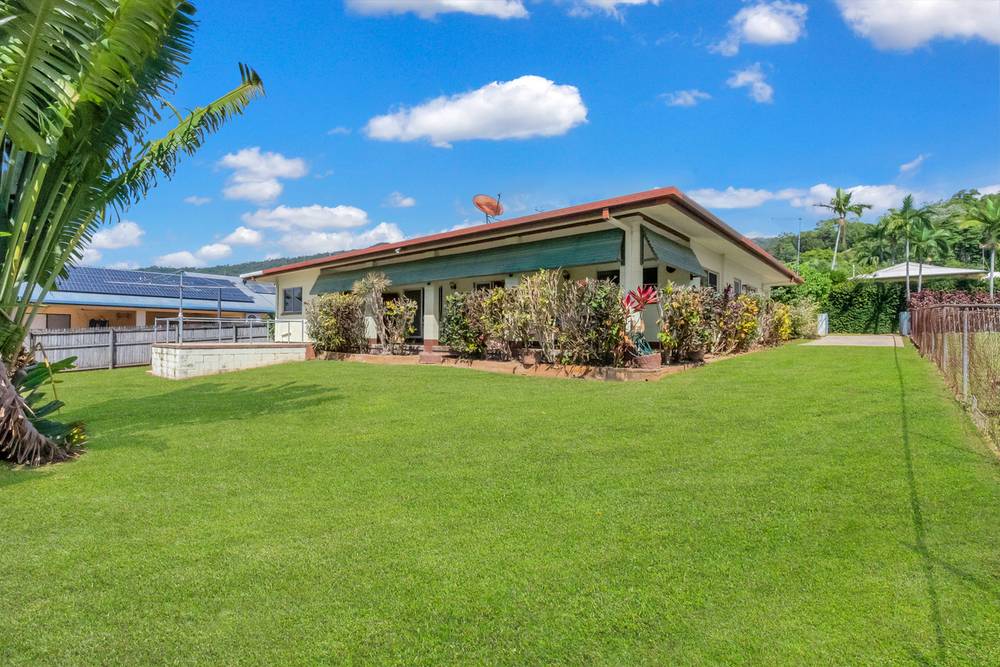 8 Gavin Street, SMITHFIELD, QLD 4878