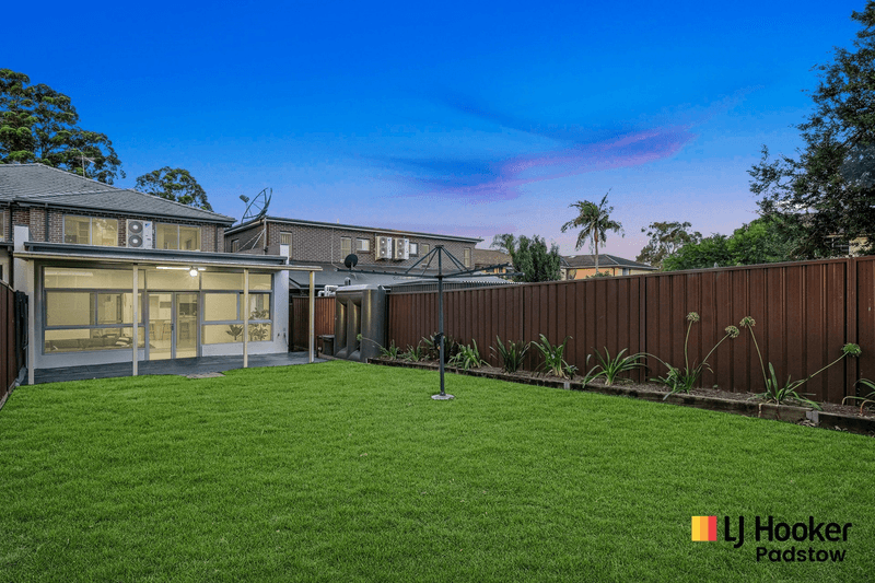 31 Tompson Road, REVESBY, NSW 2212