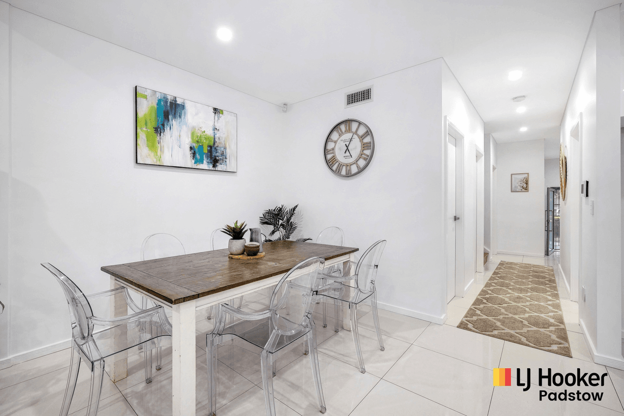 31 Tompson Road, REVESBY, NSW 2212