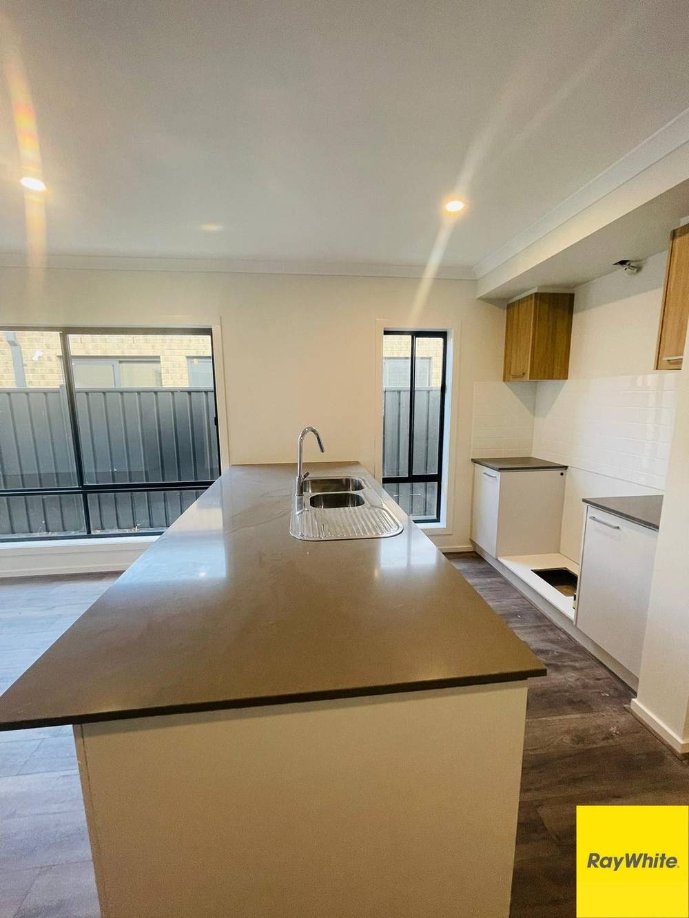 94 Voyager Boulevard, TARNEIT, VIC 3029