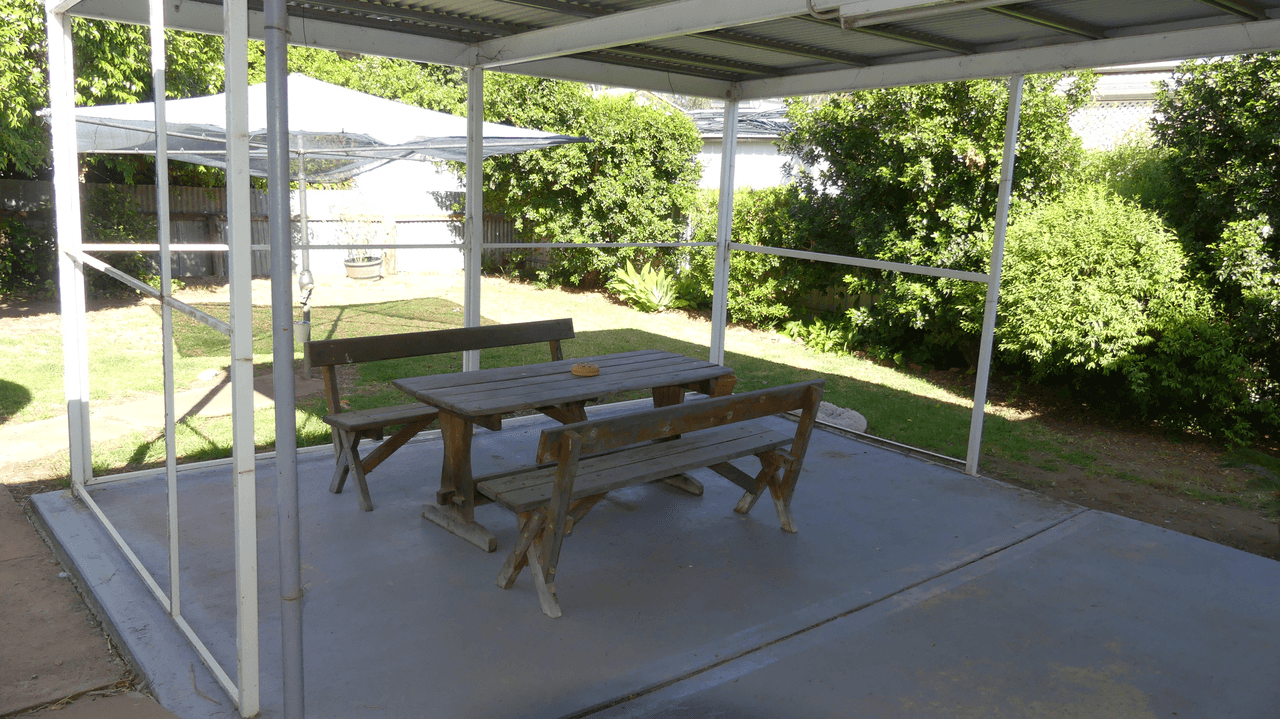 28 Glen St, WARREN, NSW 2824
