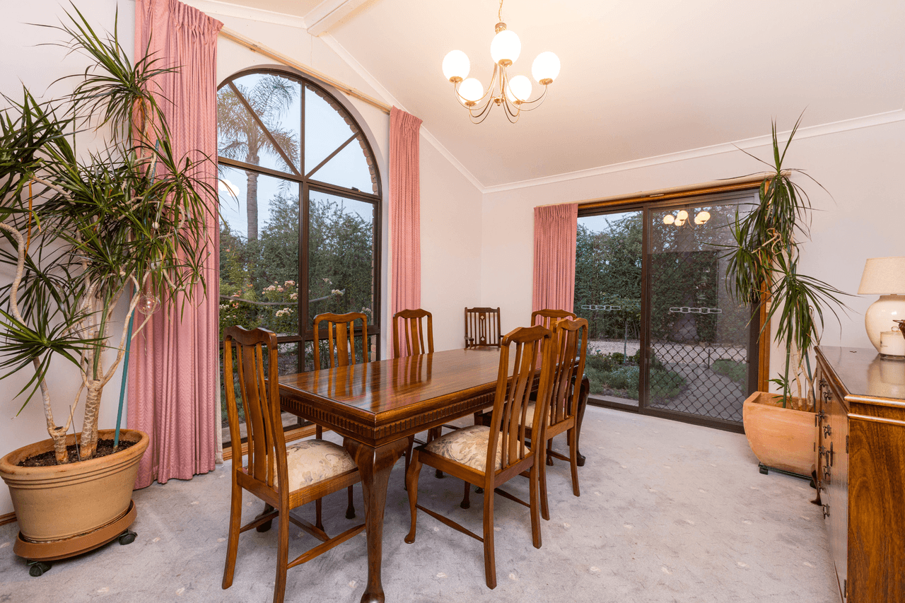 856 Cowra Avenue, Irymple, VIC 3498