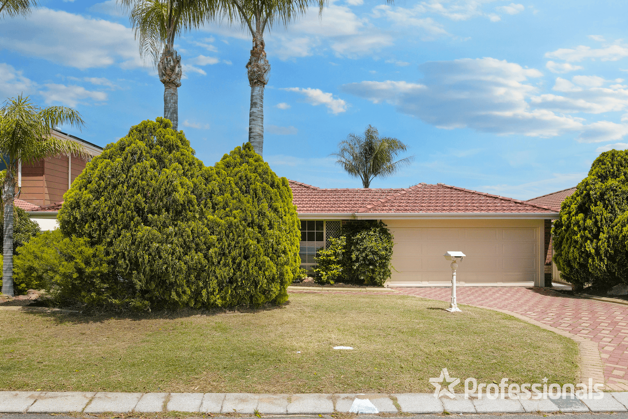 85 Ullinger Loop, MARANGAROO, WA 6064