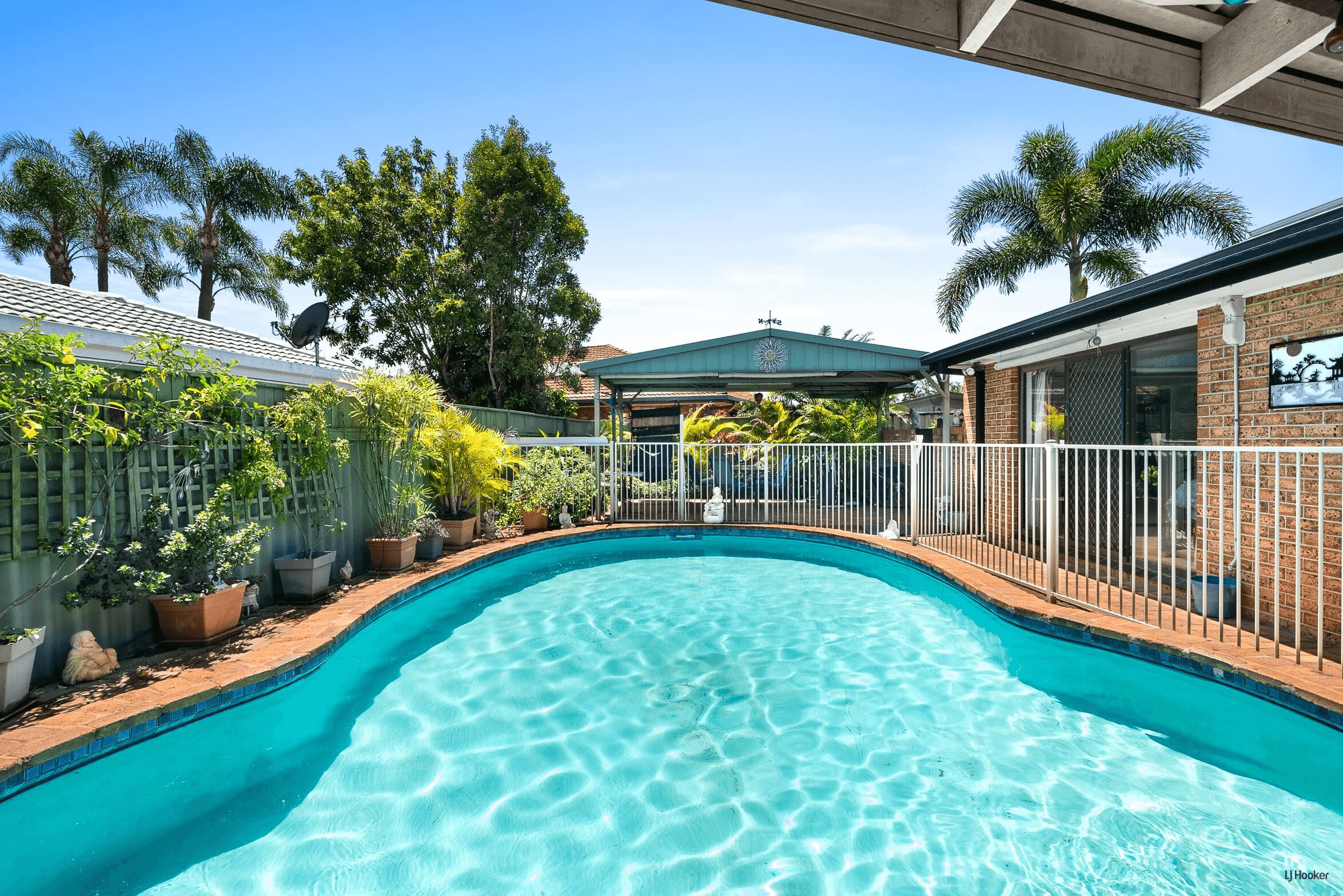 33 Spindle Street, Palm Beach, QLD 4221