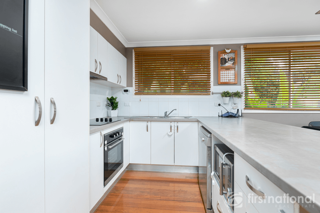 72 Sahara Road, GLASS HOUSE MOUNTAINS, QLD 4518