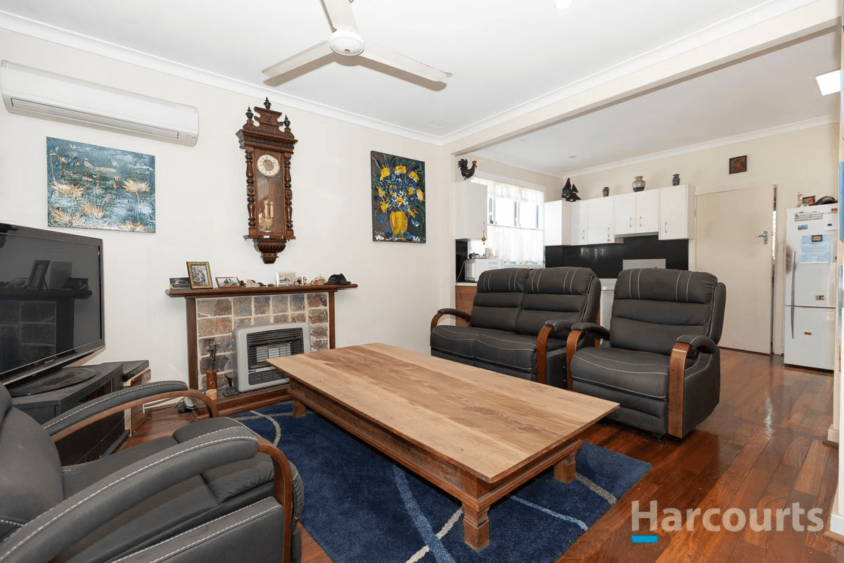 11 Paulina Way, Coolbellup, WA 6163