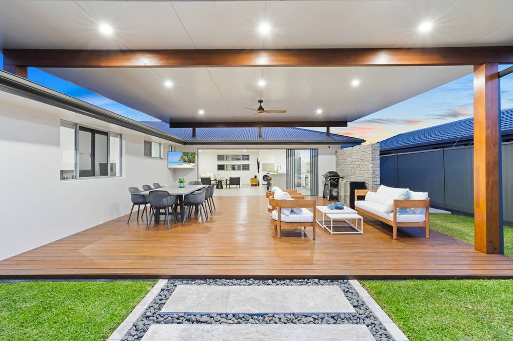 9 Kurrajong Court, PALM BEACH, QLD 4221