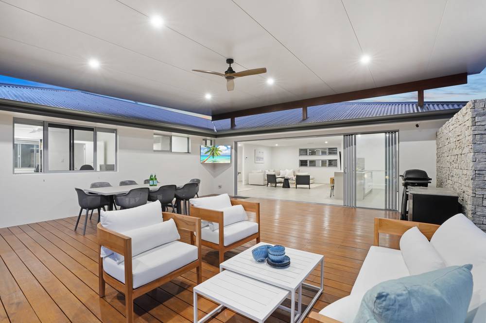 9 Kurrajong Court, PALM BEACH, QLD 4221