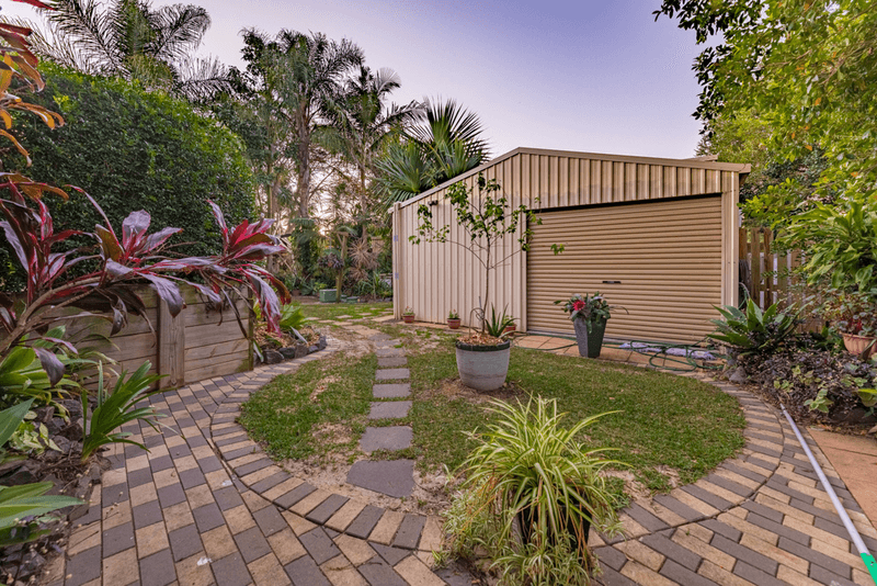 37 Endeavour Bark Drive, GLASS HOUSE MOUNTAINS, QLD 4518