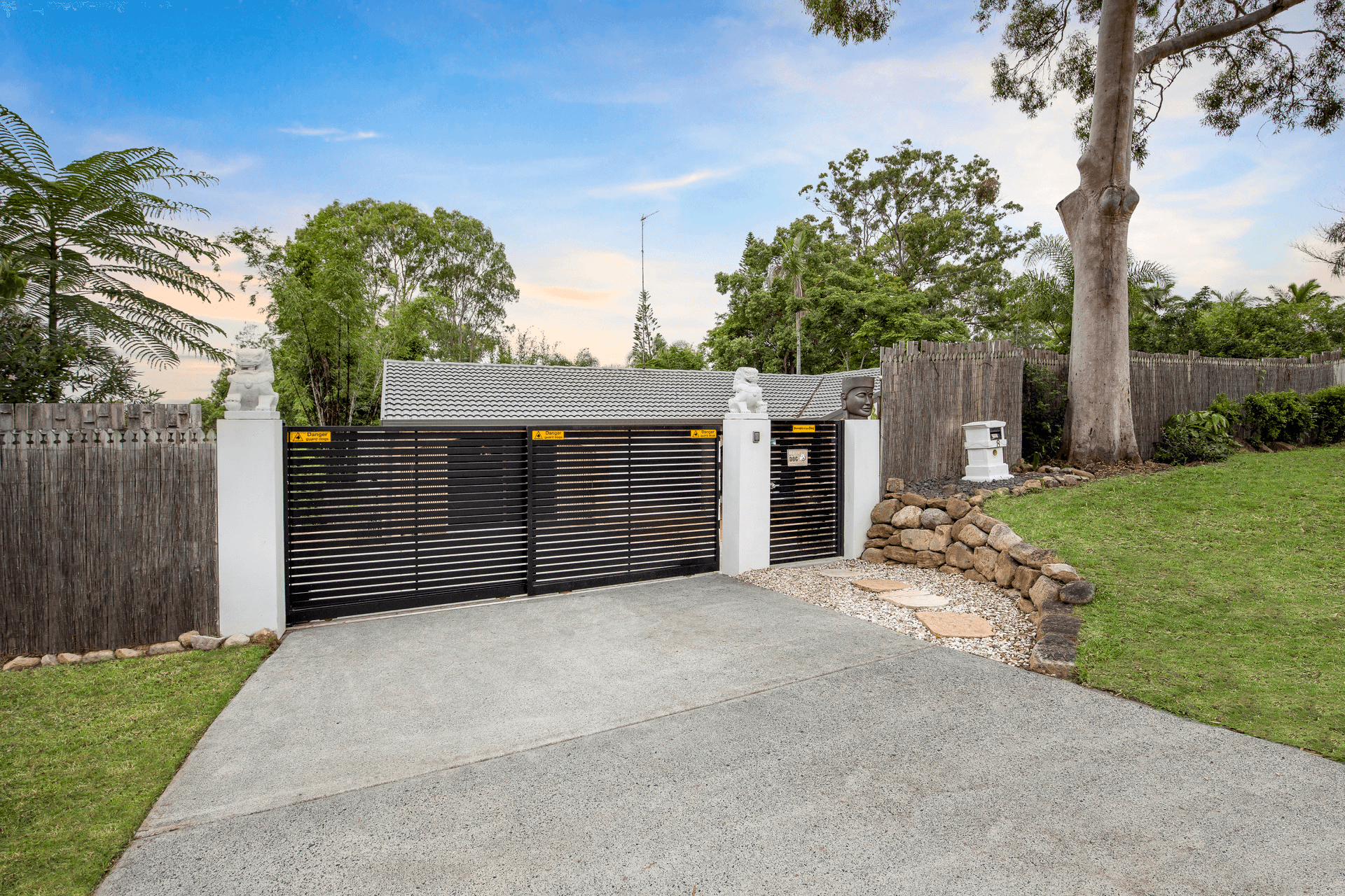 8 Jerrob Court, Carrara, QLD 4211