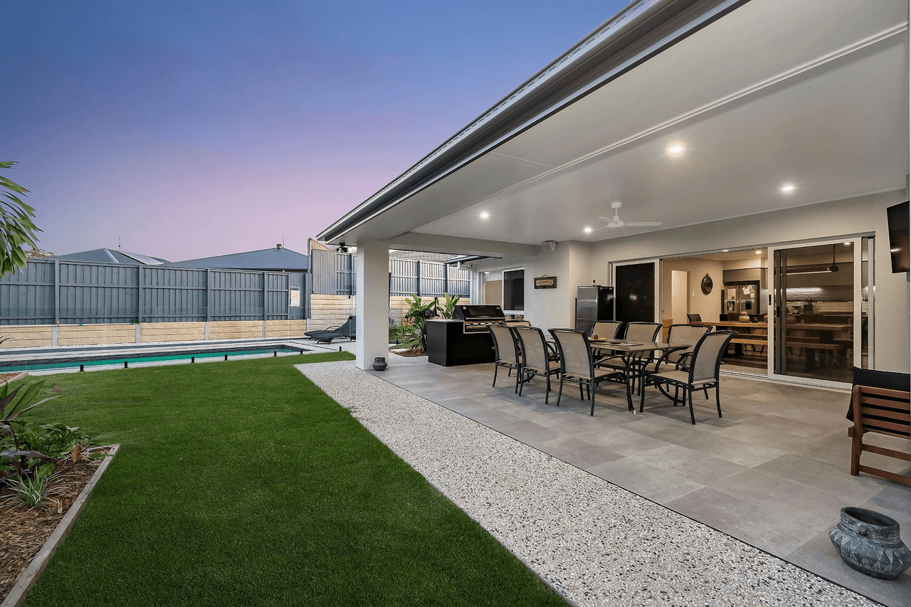 11 Fry Court, PIMPAMA, QLD 4209