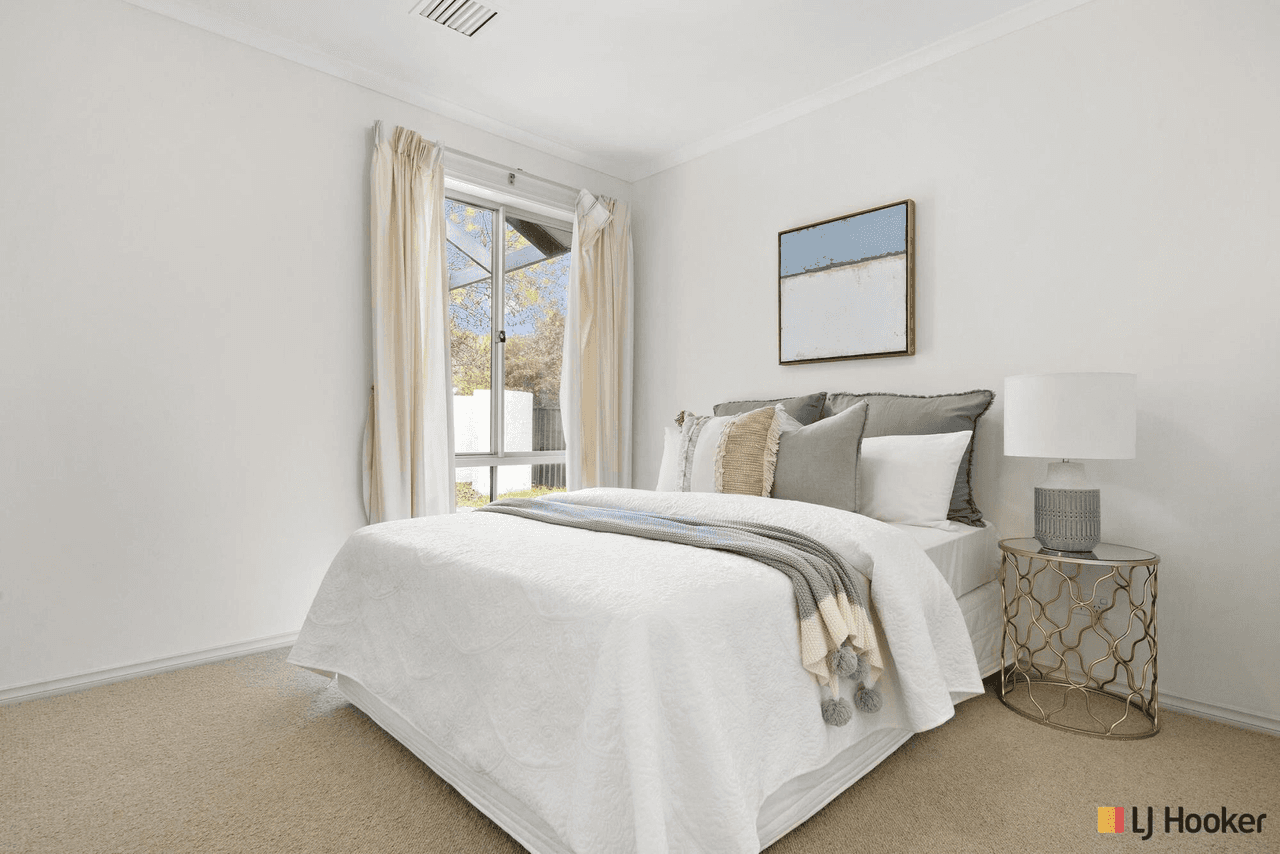 17 Lakeview Gardens, JERRABOMBERRA, NSW 2619