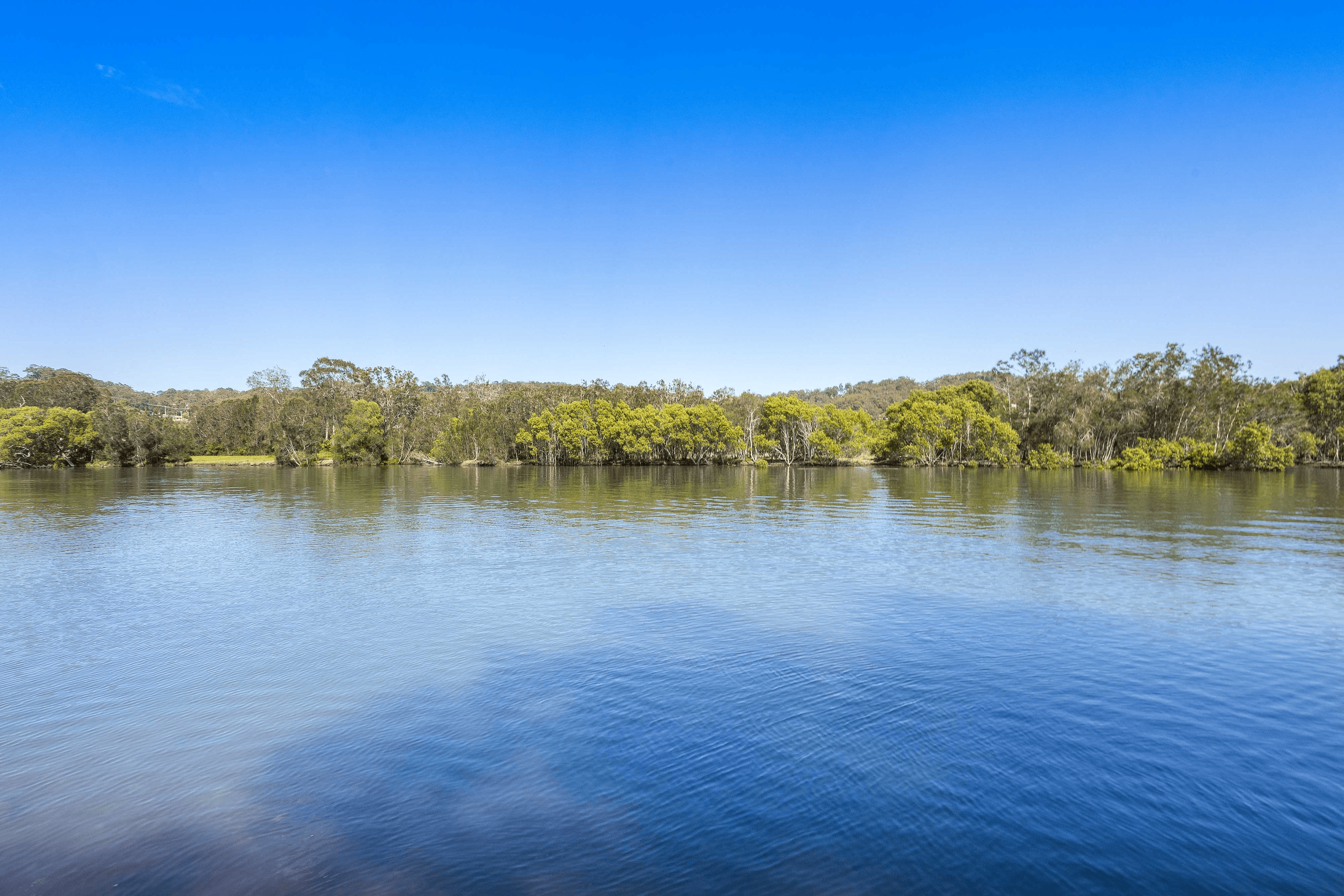 5 Chirgwin Court, CURRUMBIN WATERS, QLD 4223