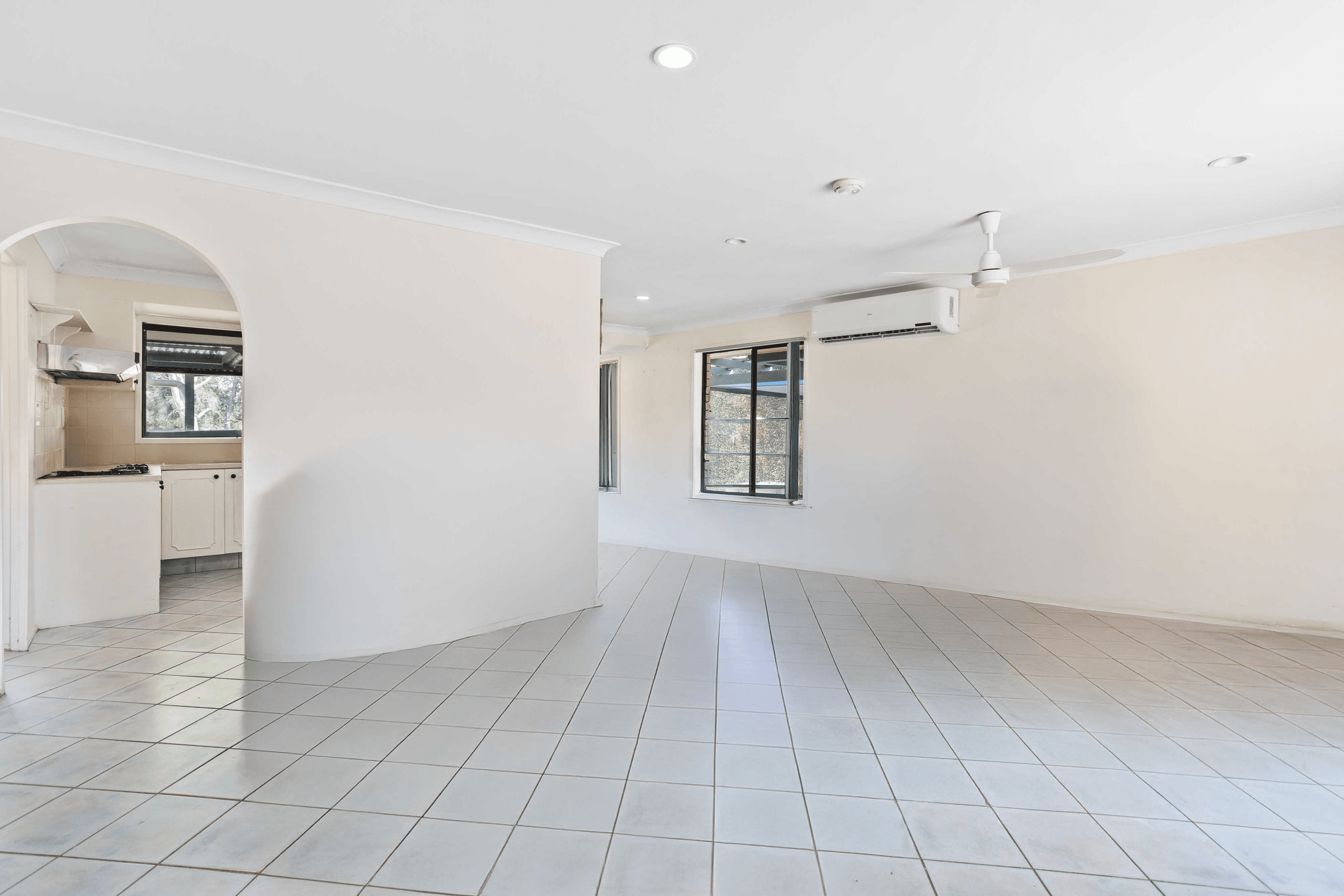 5 Chirgwin Court, CURRUMBIN WATERS, QLD 4223