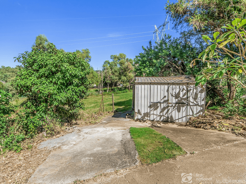 12 Cromwell Court, Tallai, QLD 4213