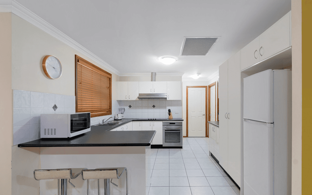 1/60 Macquarie Road, INGLEBURN, NSW 2565