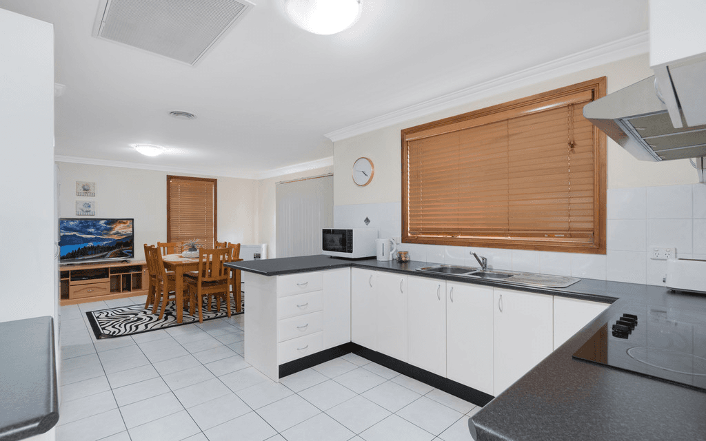 1/60 Macquarie Road, INGLEBURN, NSW 2565