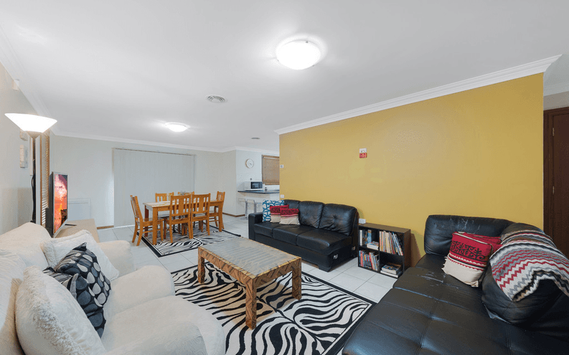 1/60 Macquarie Road, INGLEBURN, NSW 2565