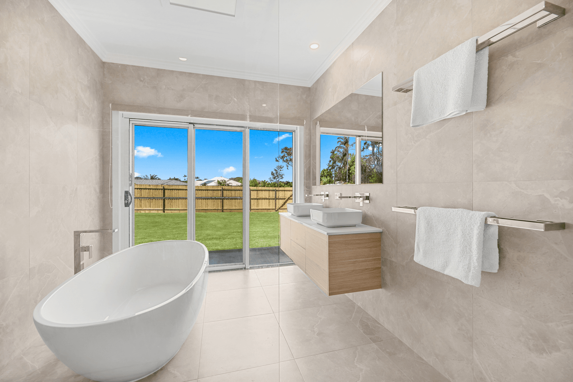 20 Brighton St, Point Vernon, QLD 4655