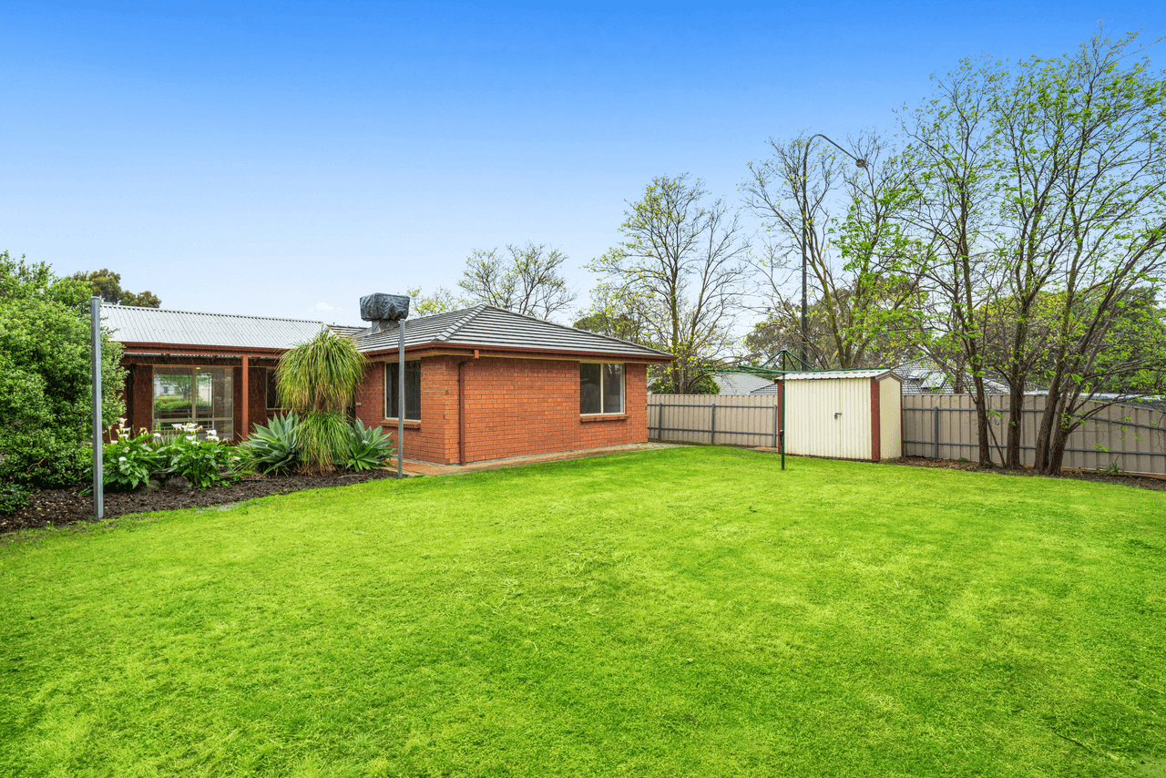 1 Hereford Lane, WOODCROFT, SA 5162