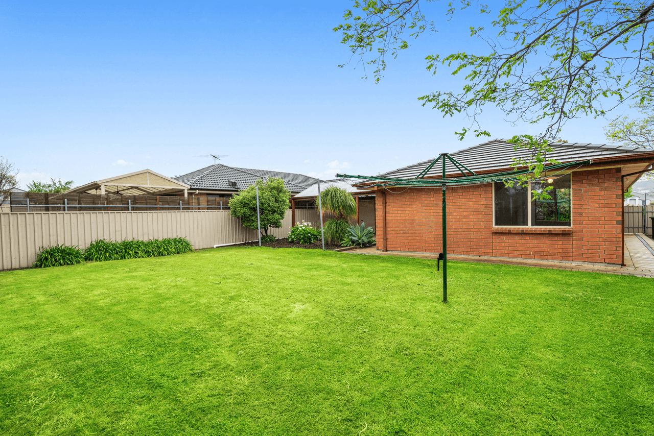 1 Hereford Lane, WOODCROFT, SA 5162