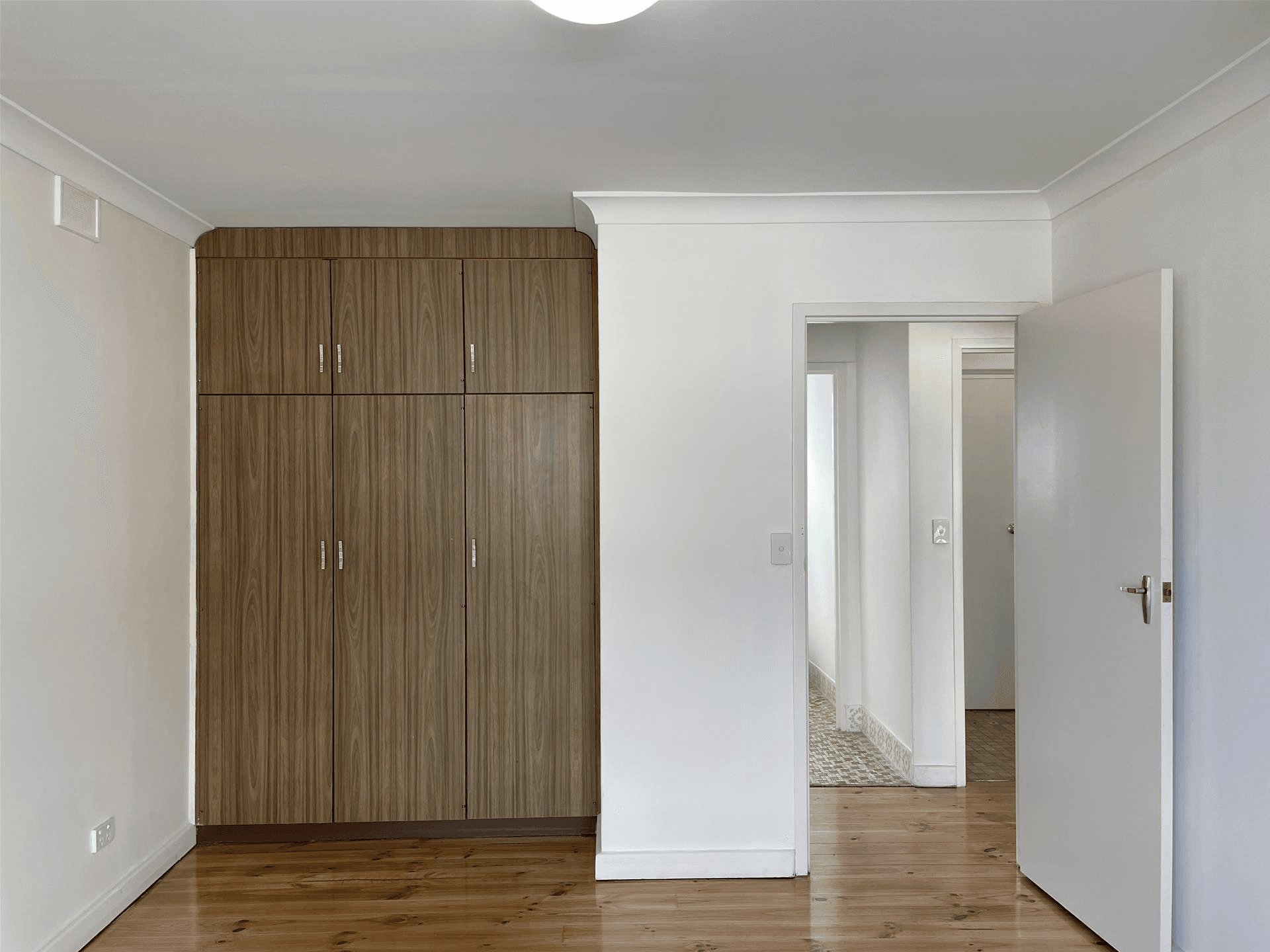 2/11 Military Road, Semaphore South, SA 5019